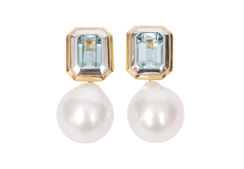 A pair aquamarine earstuds with Southsea pearls