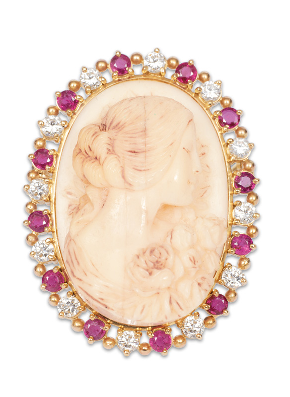 A fine camee brooch with diamonds and rubies