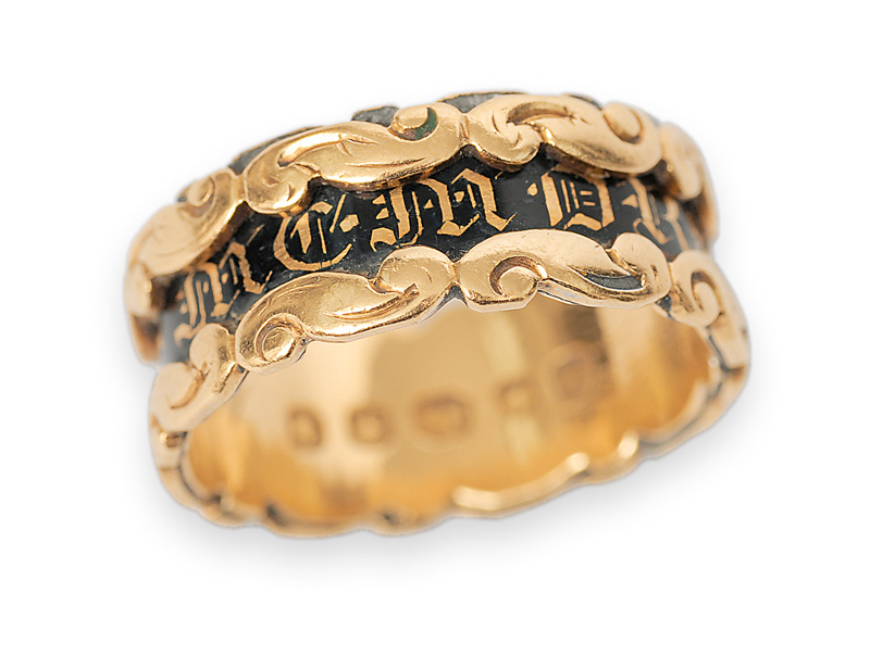 A Victorian gold ring with inscription