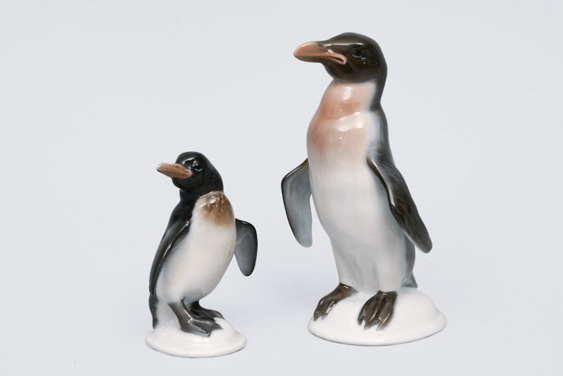 Two figurines "Penguins on pedestal"