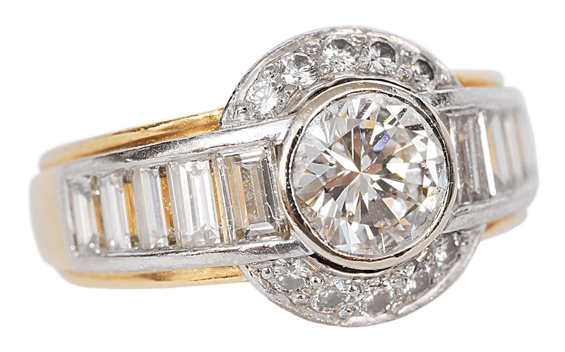Hochwertiger Ring mit Brillant- und Diamant-Besatz