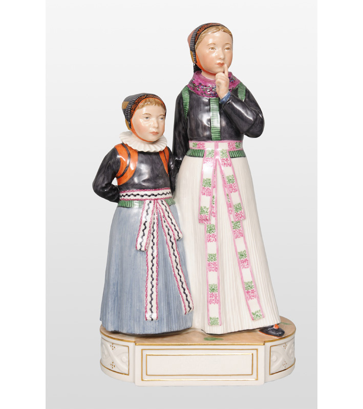 A figurine group "Girls from Amager"