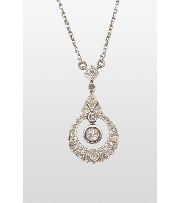 A petite Art Nouveau diamond necklace
