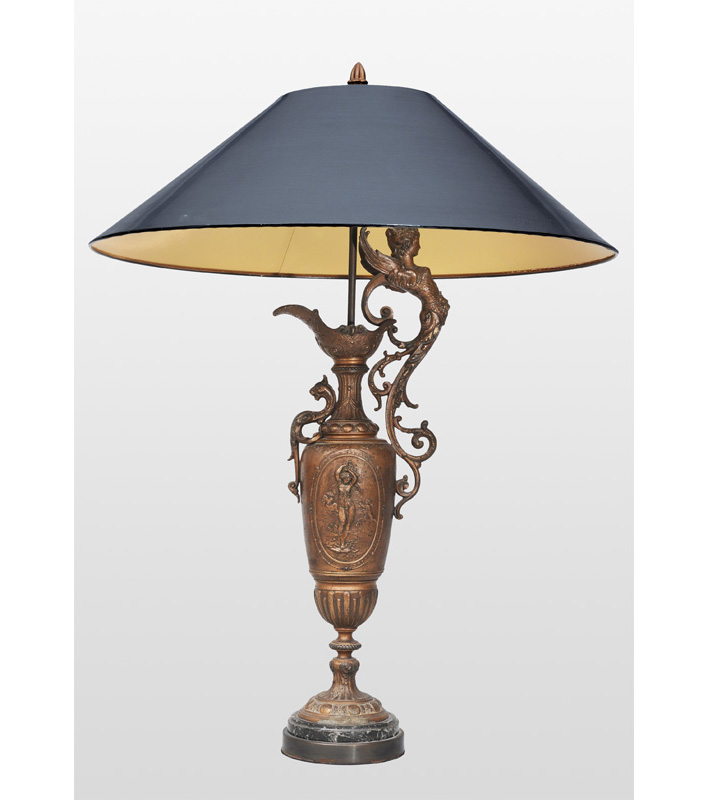 A classical vase lamp with a Victoria figure