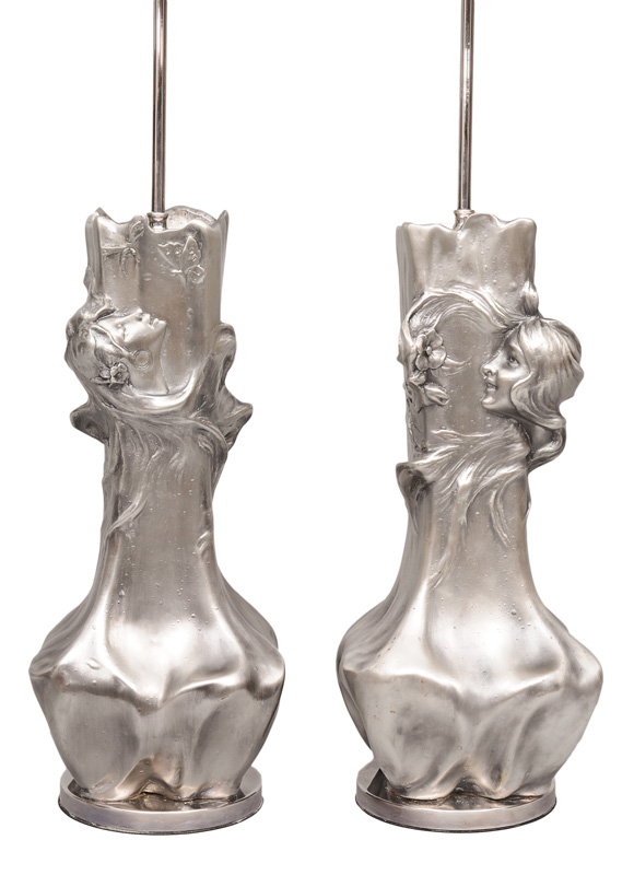Paar Lampen im Art-Nouveau-Stil