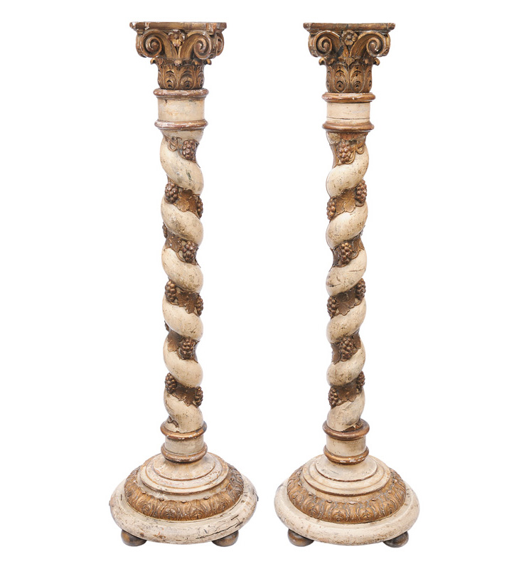 Paar gefasster Barock-Säulen mit Weinlaubdekor