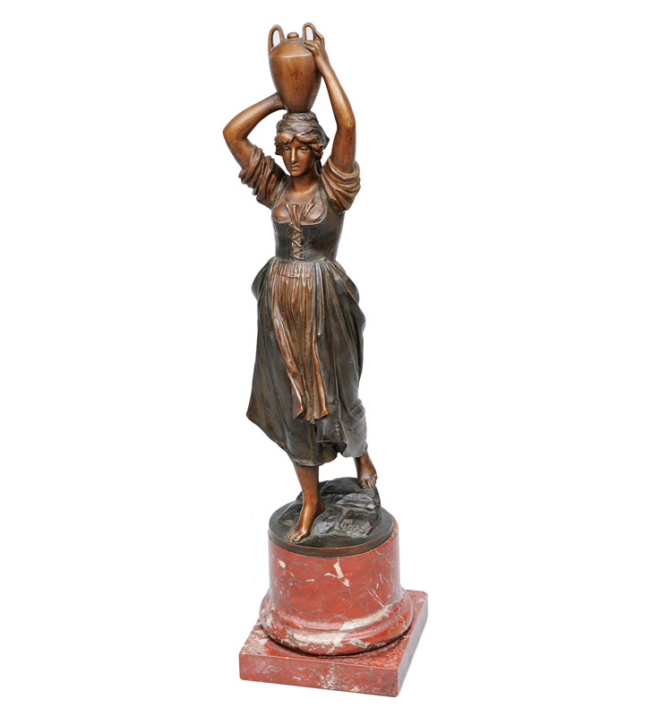 Bronze-Skulptur "Wasserträgerin auf Capri"