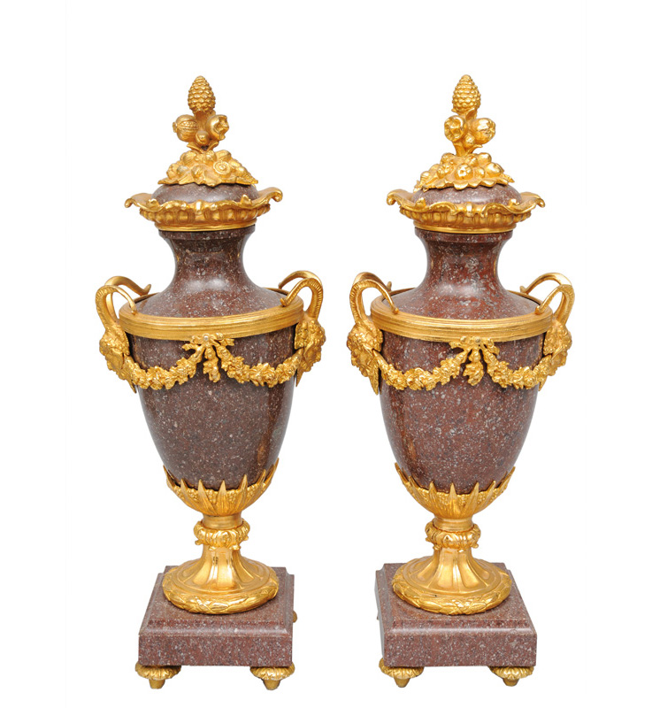 Paar prunkvoller Kamin-Vasen