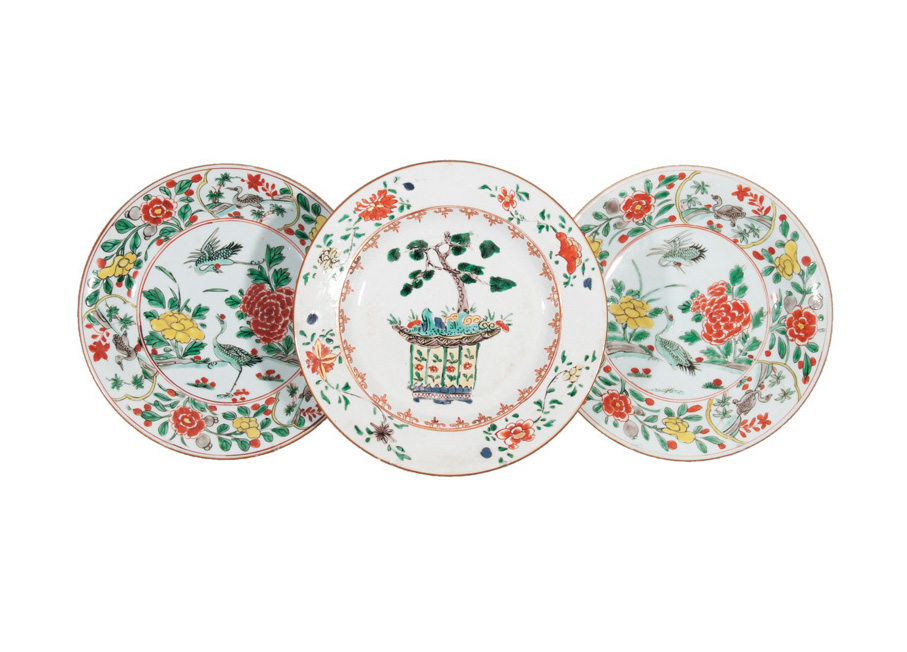 A set of 3 'Famille Verte' plates