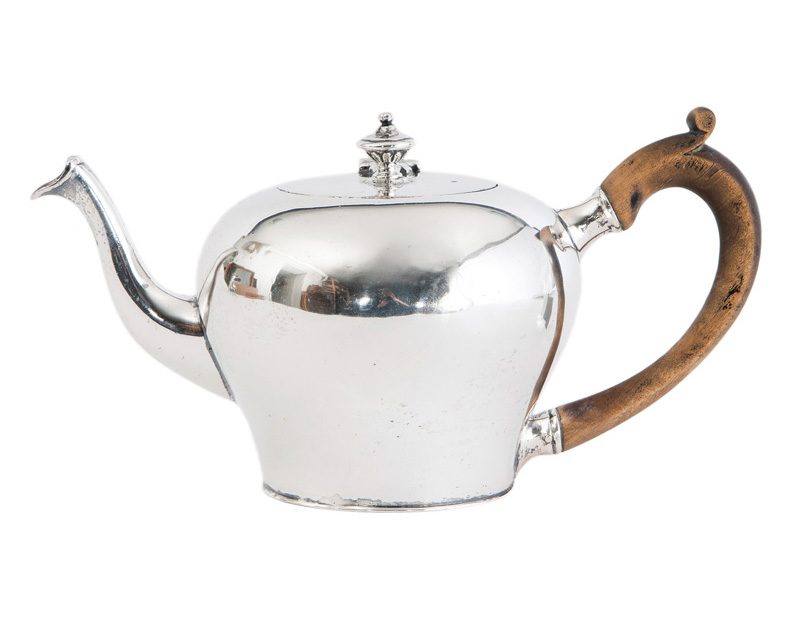 An Baroque teapot
