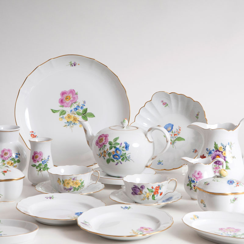 Meissen-Teeservice für 6 Personen mit Blumenmalerei