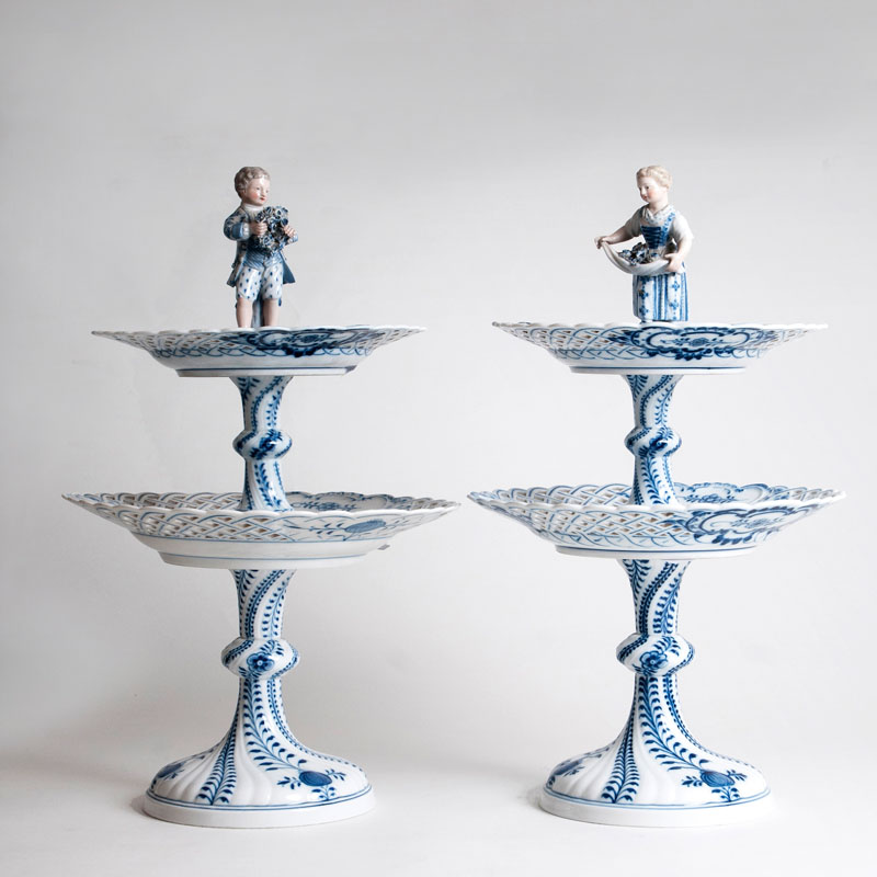 A pair of two-tiered centrepieces with onion pattern