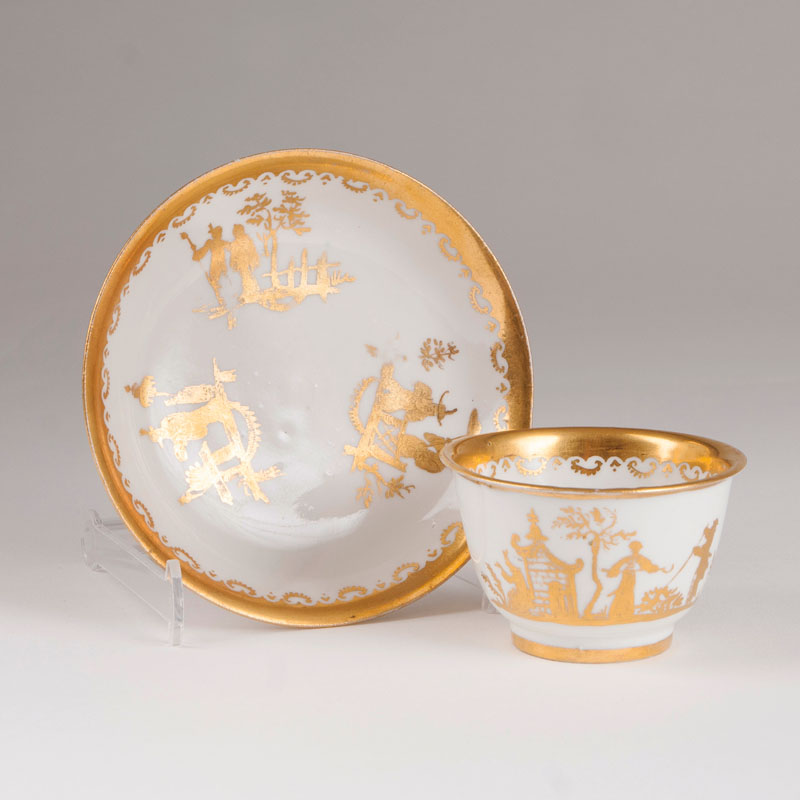 A Böttger cup with Gold Chinese