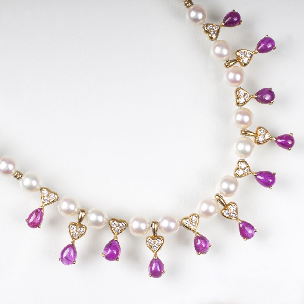 A Pearl Gold Necklace with Rubies