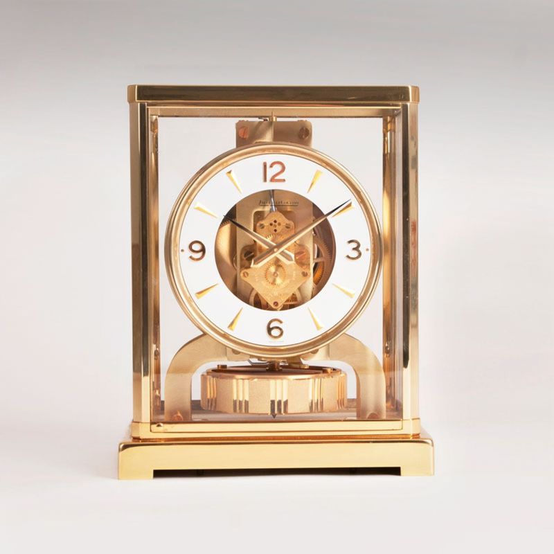 A table clock 'Atmos'