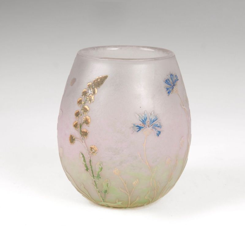 Jugendstil-Miniaturvase mit Dekor von Feld- und Wiesenblumen