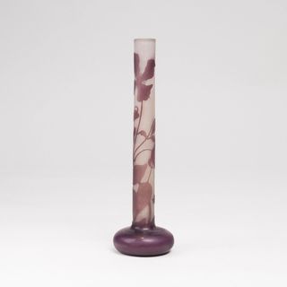 Gallé Solifleur-Vase mit Clematis