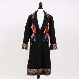 A Black Woolen Coat with Embroidered Flower Decor