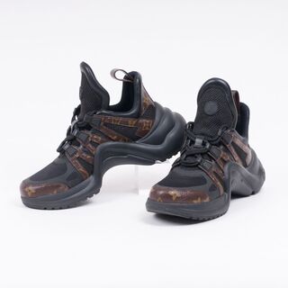A Pair of LV Archlight Sneakers in Black