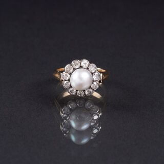 An antique Pearl Diamond Ring