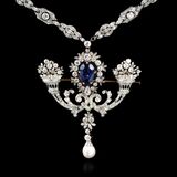 A rare Art-déco Diamond Parure with natural Sapphire - image 1