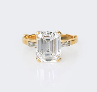 An exceptional, highcarat River Diamond Ring in Emerald Cut