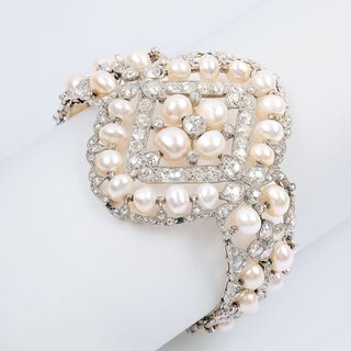 A highcarat Art-Nouveau Diamond Bracelet with Natural Pearls