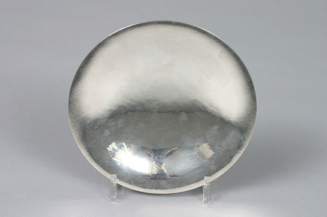A bowl of Art-Déco period