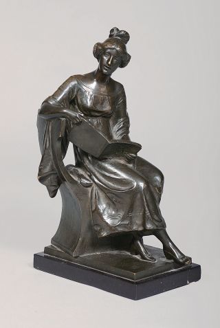 Bronze-Jugendstil-Figur 'Sitzendes Mädchen mit Buch'
