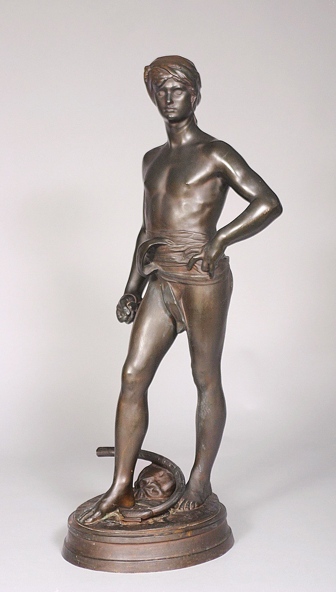 Große Bronzefigur 'David vor dem Kampf'