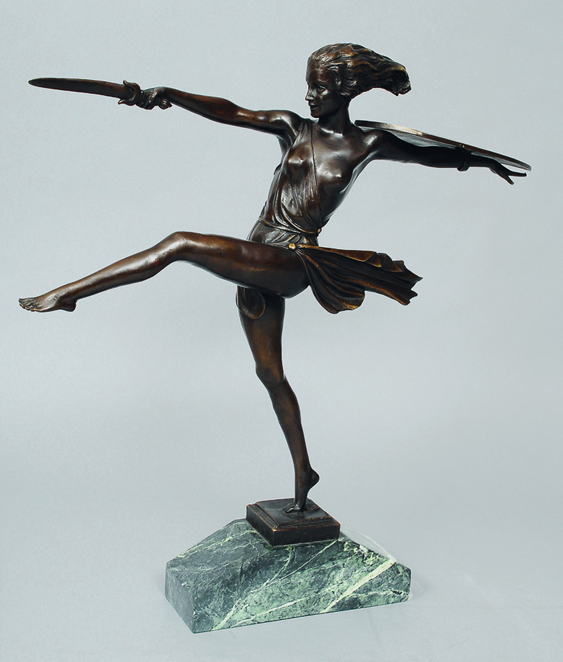 An art-déco bronze figure 'Amazone'