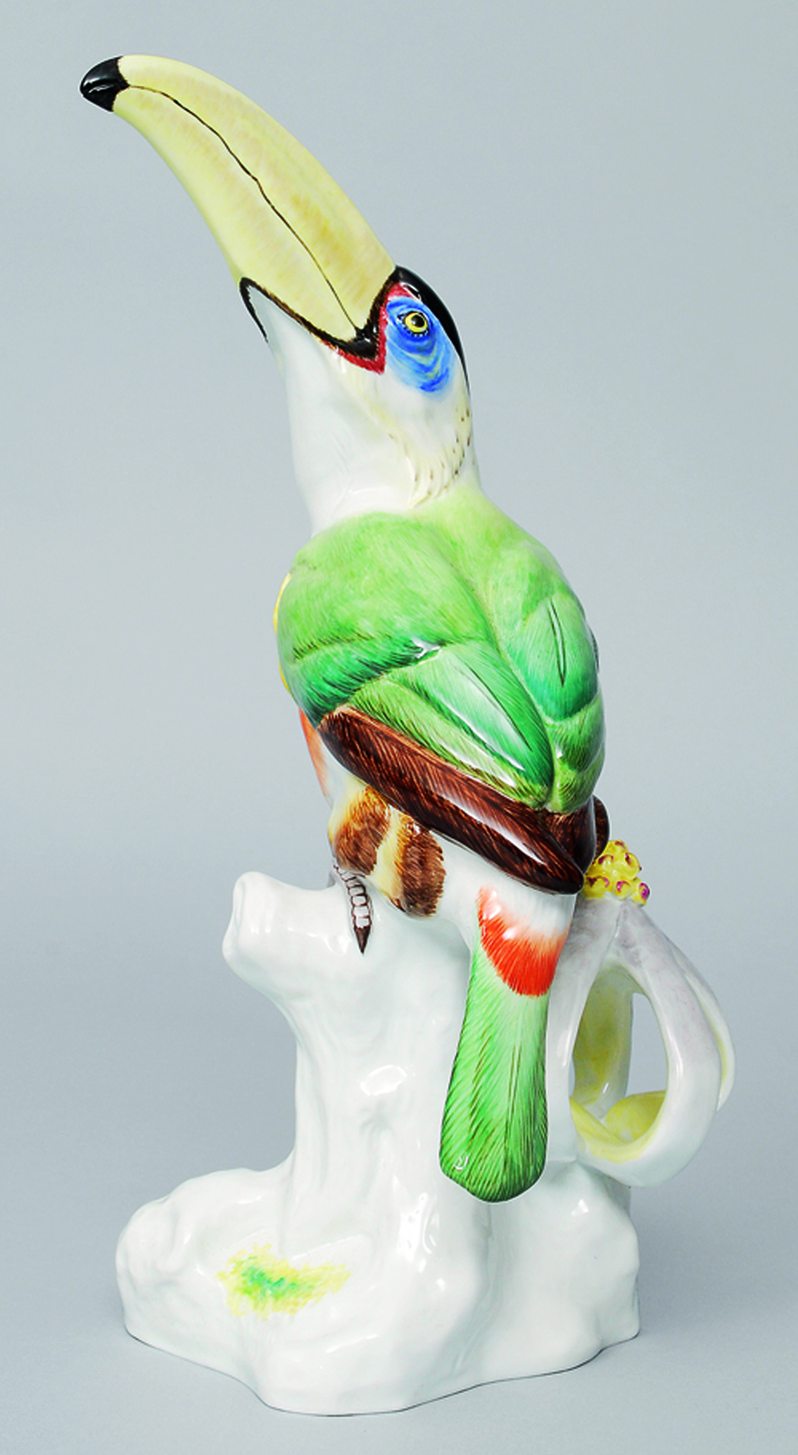 Paul Walther - A large figure of a tucan A large figure of a tucan