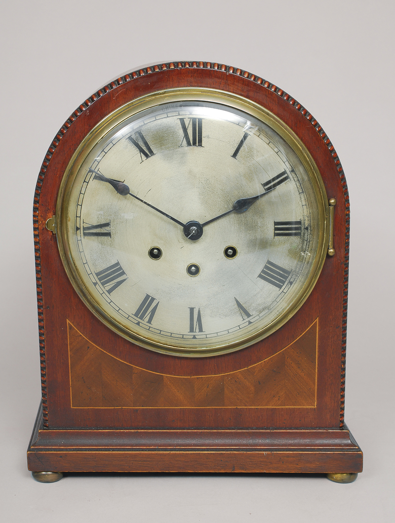 A mantle clock