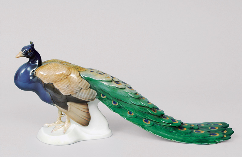 A animal figurine 'peacock'