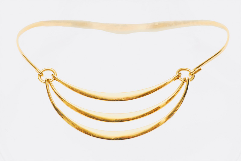 A modern golden necklace