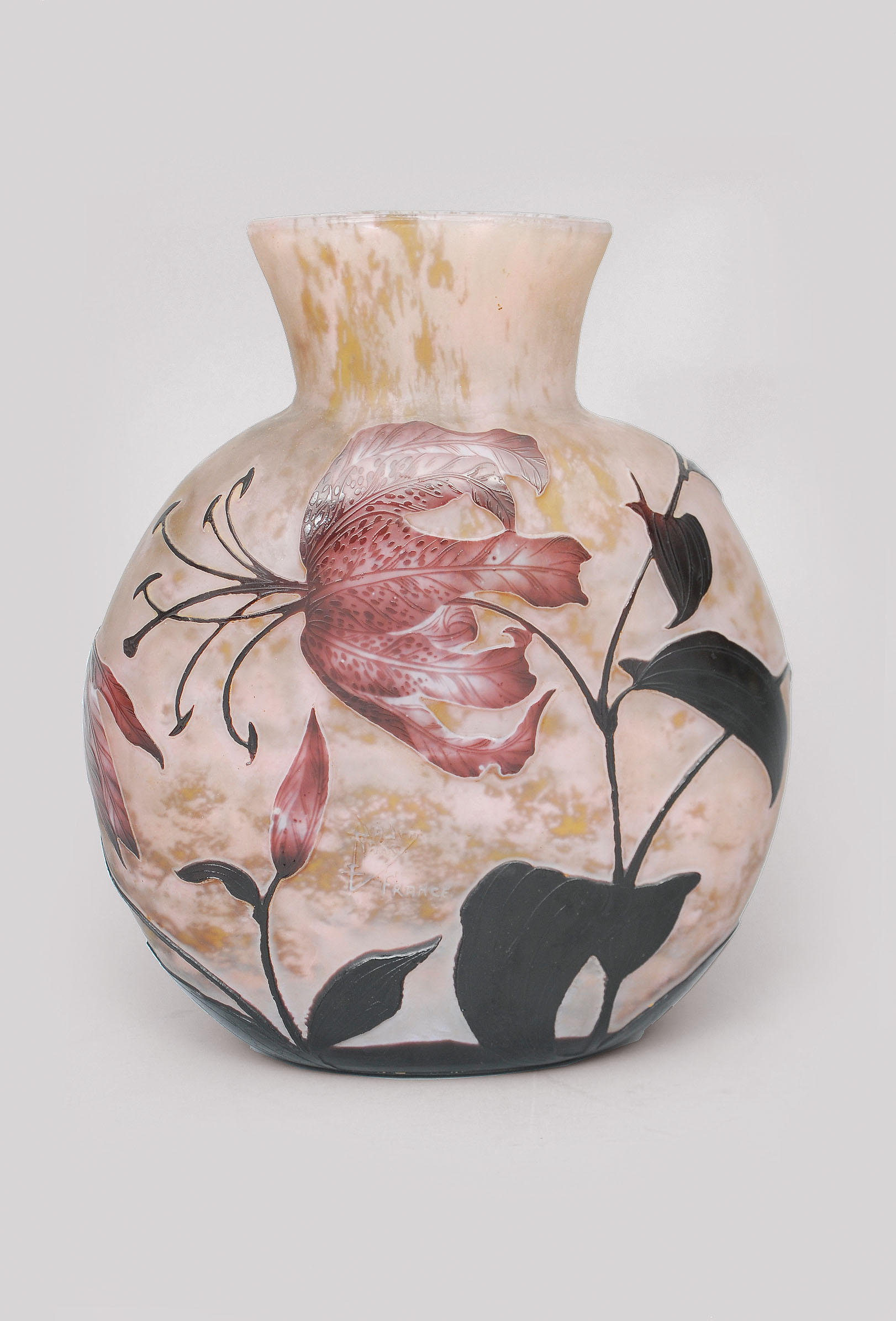 A rare big Art-Nouveau vase 'tiger lilly'