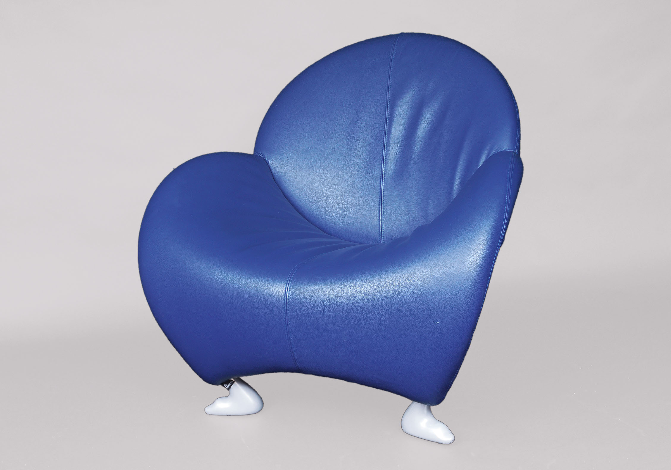 A leather armchair 'Papageno'