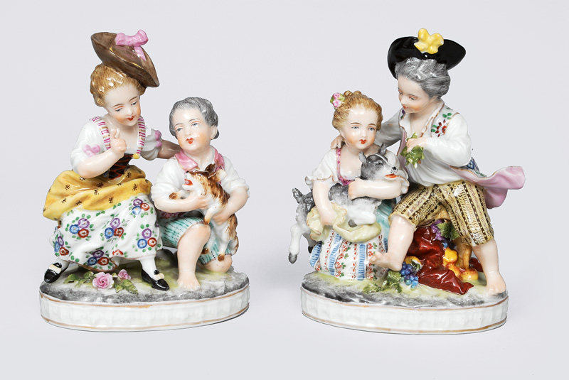 A pair of figurines "children couple"