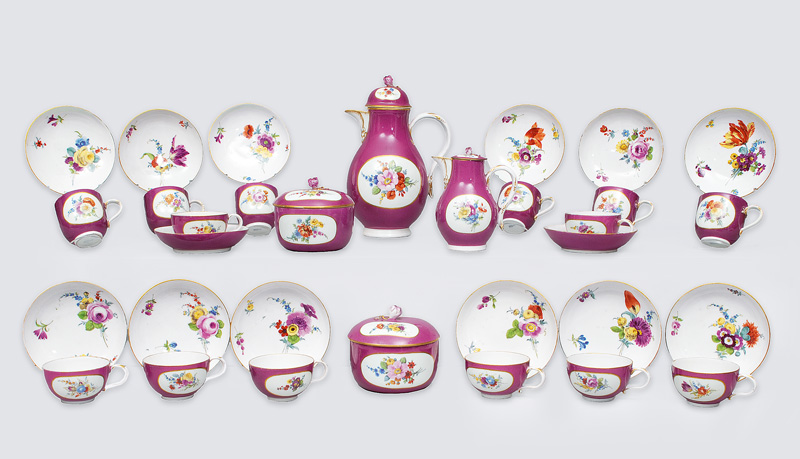 A purepur grounded coffee and tea service with flower painting for 6 persons