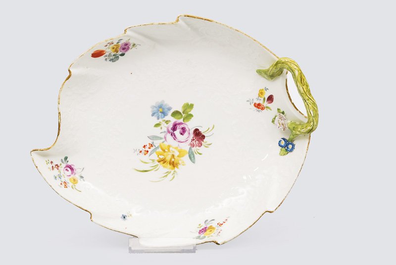 A big leaf-shaped bowl with Gotzkowsky relief and bouquets