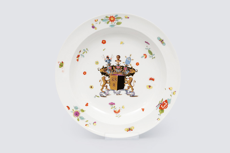 A plate vom the Seydewitz service A plate vom the Seydewitz service