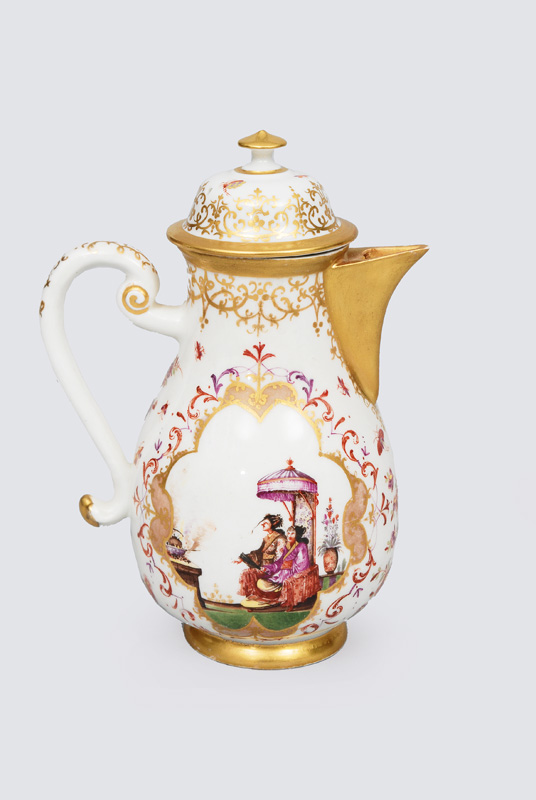 Prunkvolle Kaffeekanne mit feinen Chinoiserien wohl Johann Gregorius Höroldt - Bild 2