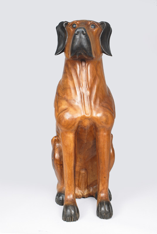 A big wooden sculptur "German boarhound"