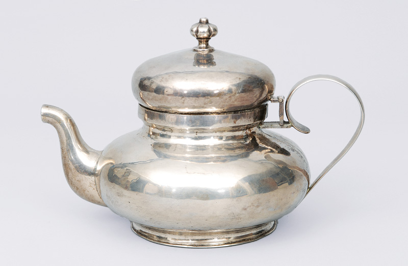 A teapot so called "turk head pot"