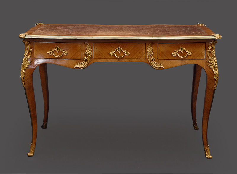 Kleines, elegantes Bureau-Plat