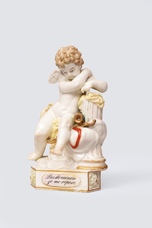 A figurine Device child  "Las de vaincre je me repose"