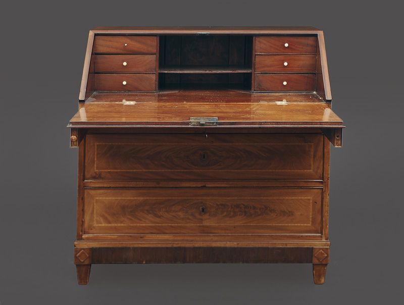 A Biedermeier secretaire from Caroline Amalie, queen of Denmark - image 2