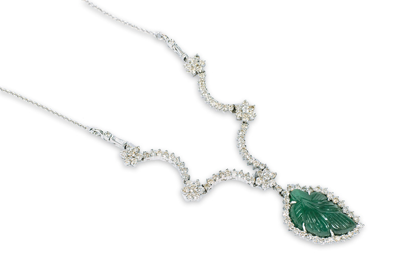 A very fine emerald diamond necklace