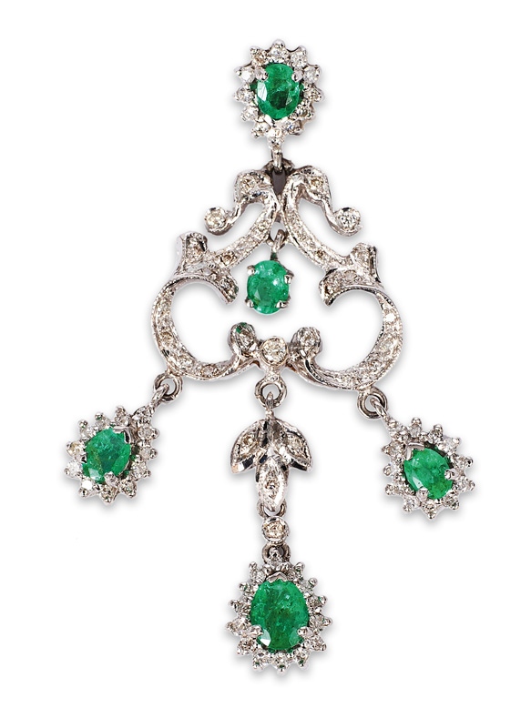 An emerald diamond pendant