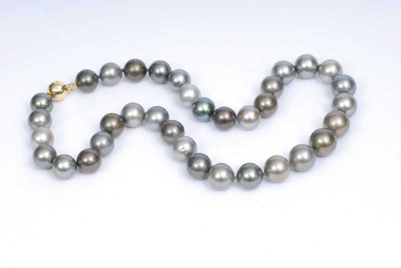 A Tahiti pearl necklace